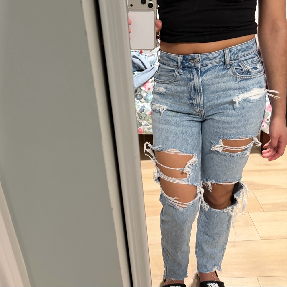 American Eagle Outfitters Ripped Light Blue Jeans